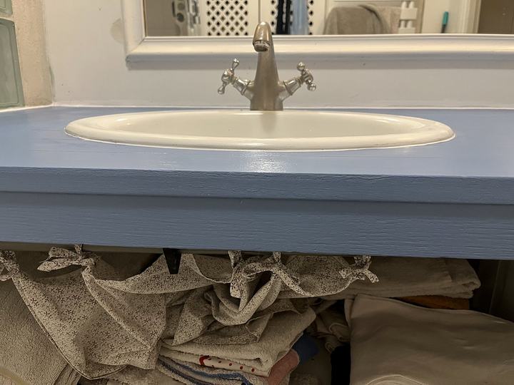 Plan vasque de salle de bain — avant / après
