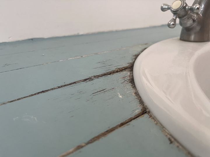 Plan vasque de salle de bain — Avant